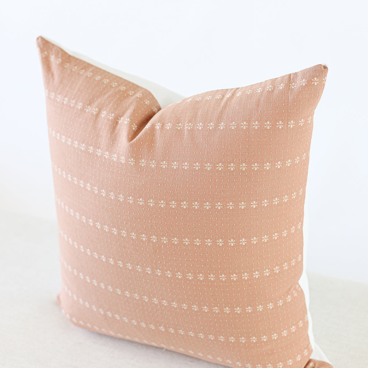 Blush throw pillows 2025