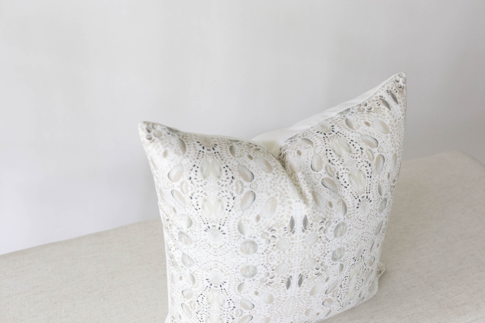 Grey patterned pillow cases sale