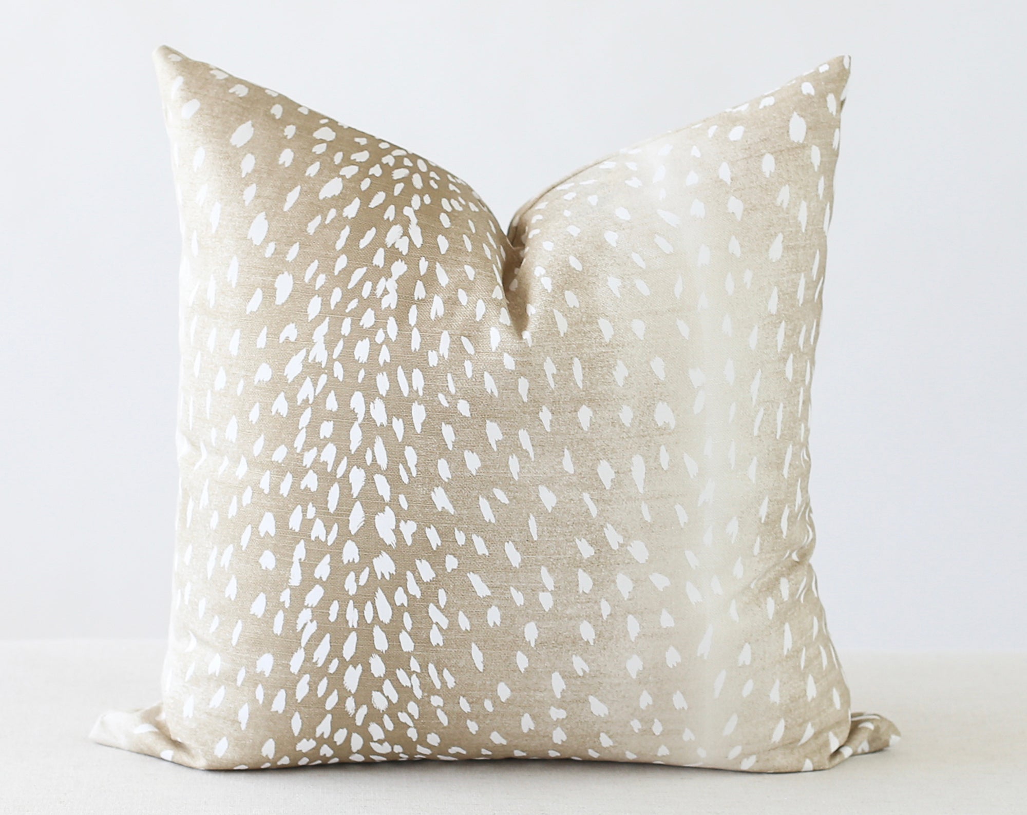 Antelope pillow online cover